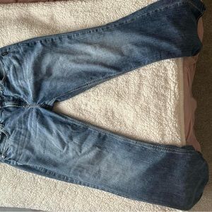 Woman’s silver jeans suki bootcut size 34 length 33